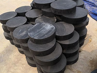新宾县板式橡胶支座由若干层橡胶片与薄钢板经加压硫化